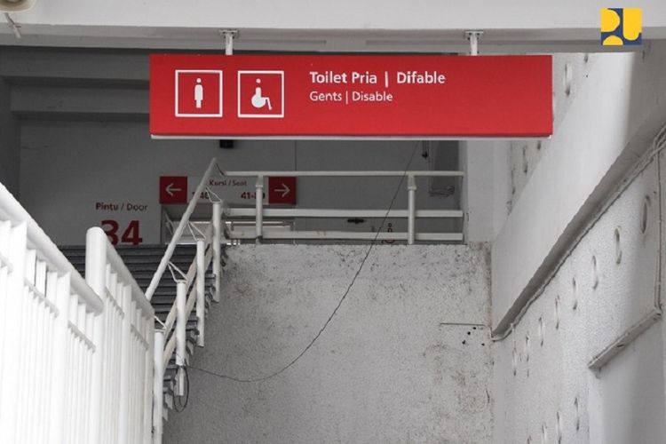 Toilet khusus penyandang disabilitas di Kompleks Gelora Bung Karno.