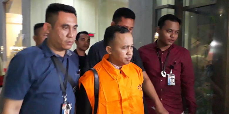advokat Agus Wiratno ditahan KPK