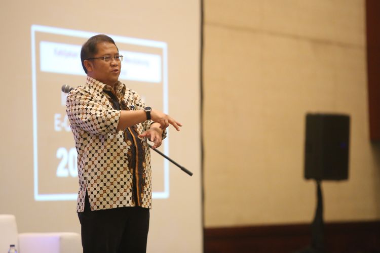 Menteri Komunikasi dan Informaitika Rudiantara menjadi pembicara di acara yang diadakan Kompas.com yaitu Shift di Senayan City, Jakarta, Sabtu (14/10/2017). Acara ini  mengusung tema Digital Transformation and Talent Search dengan menghadirkan sekitar 50 perusahaan yang membuka lowongan pekerjaan.