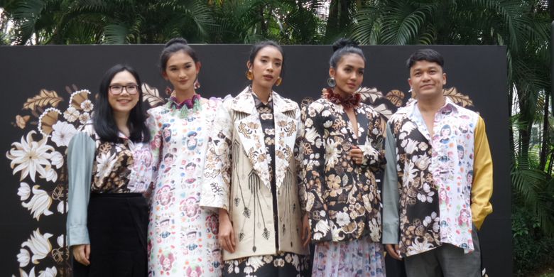 Desainer Tities Sapoetra Pemerkan Koleksi