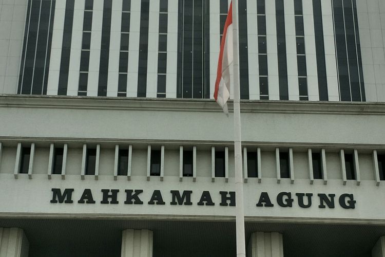 Gedung Mahkamah Agung, Jalan Medan Merdeka Utara Nomor 9, Jakarta Pusat, Senin (16/4/2018).
