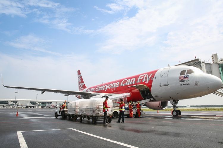 Pesawat kargo yang dioperasikan anak usaha AirAsia Teleport