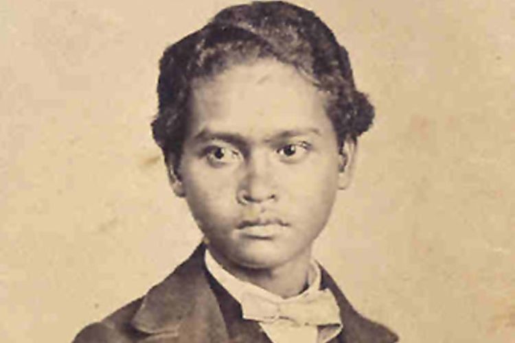 Satu-satunya kenangan. Foto Ali mengenakan baju Eropa dipotret di Singapura pada awal 1862