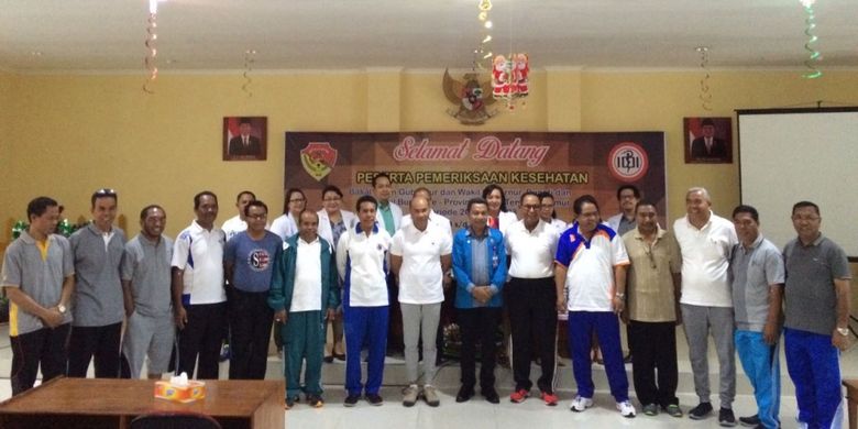 Para bakal calon peserta Pilkada Serentak 2018 di Provinsi NTT menjalani tes kesehatan di RSU WZ Johannes Kupang.