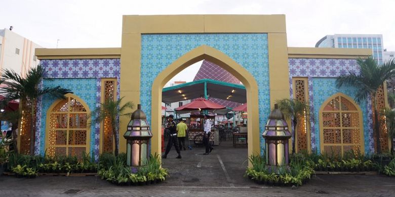 Festival Ramadhan di mal La Piazza Kelapa Gading.