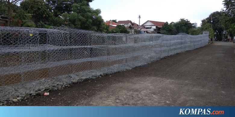 Progres Perbaikan Jalan Retak di Berlan, Beronjong Sudah Dipasang