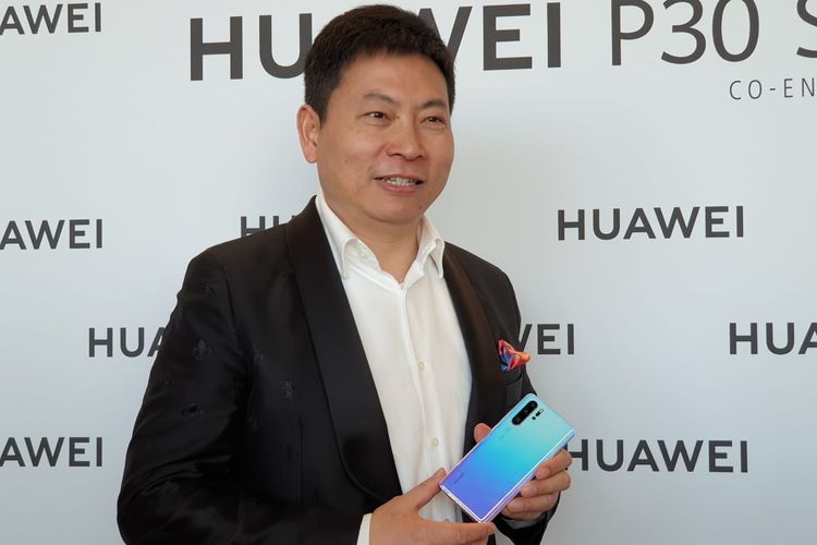 CEO Huawei Rochard Yu saat ditemui usai peluncuran P30 di Paris.