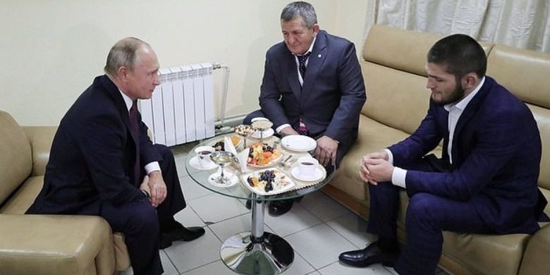 Khabib Nurmagomedov dan ayahnya ABdulmanap bertemu Presiden Rusia, Vladimir Putin