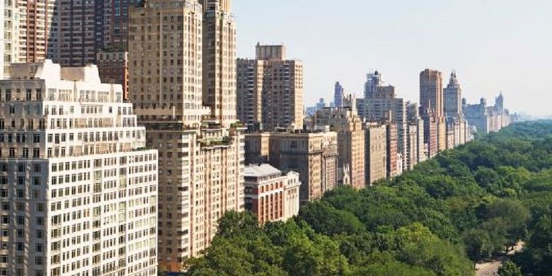 Bangunan apartemen di Manhattan, New York, Amerika Serikat.
