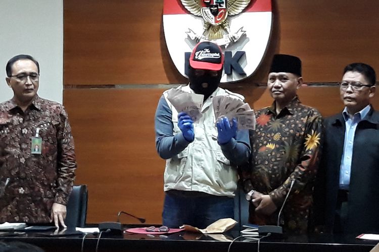 Konferensi pers pimpinan KPK dan pimpinan Mahkamah Agung di Gedung KPK Jakarta, Rabu (29/8/2018).