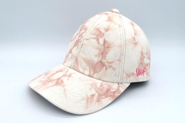 Unik Topi  dari Jepang  Ini Pakai Pewarna dari Pohon Sakura