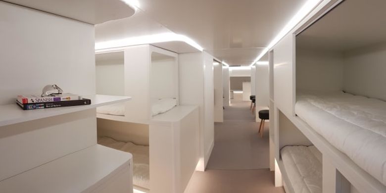 Lower Deck Pax Experience Modules, desain kabin pesawat yakni kamar kabin untuk kelas ekonomi. 