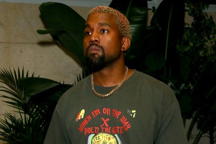 Rapper Kanye West menghadiri peragaan busana Prada Mode Miami Night 3 di Freehand Miami, Miami, Florida, pada 6 Desemberr 2018.