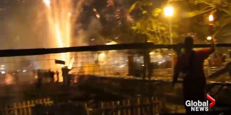 Sebuah insiden ledakan petasan di Kuba menyebabkan 39 orang terbakar di acara natal tradisional yang disebut Festival Parrandas. (Global News)