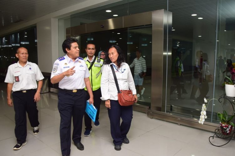 Dirjen Perhubungan Udara Agus Santoso mengatakan rata-rata kenaikan jumlah penumpang selama arus mudik dan arus balik Lebaran di Bandara Internasional Ahmad Yani mencapai 25 persen dibandingkan tahun lalu.