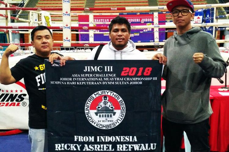 Ricky Asriel Refwalu (tengah), Sebelum mengikuti JIMC III 2018 di Malaysia