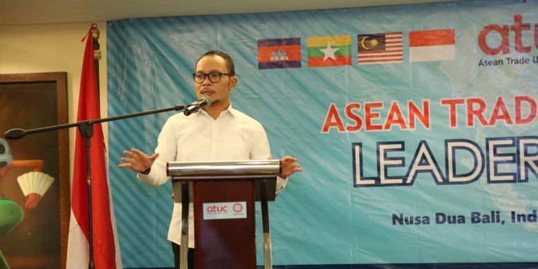 Menteri Ketenagakerjaan (Menaker) Hanif saat memberikan sambutan pada acara Leaders Meeting of ASEAN Trade Union Council di Nusa Dua, Badung, Bali, Sabtu (24/11/2018).
