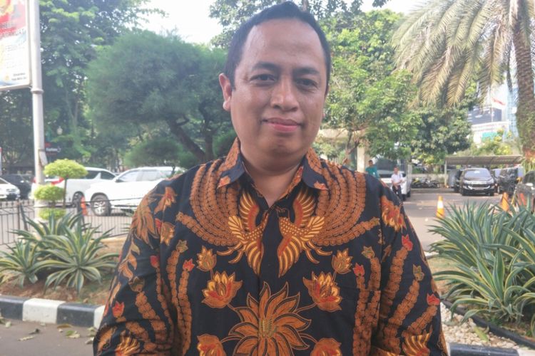 Komisioner Badan Pengawas Pemilihan Umum (Bawaslu) DKI Jakarta Puadi menyambangi Polda Metro Jaya, Jumat (12/10/2018).