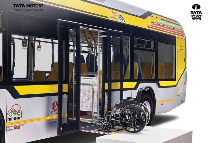 Bus Tata Starbus Hybrid Electric yang akan beroperasi di Mumbai, India.