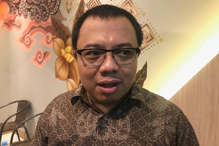 Direktur Eksekutif PARA Syndicate Ari Nurcahyo saat acara diskusi bertajuk Persaingan Makin Ketat: Siapa Selamat, Siapa Blunder?, di Kafe Kanorai, Stasiun Gambir, Jakarta Pusat, Senin (25/3/2019).