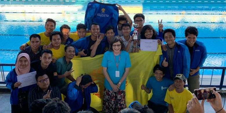 Tim mahasiswa Universitas Indonesia UI (UI) Autonomous Marine Vehicle Team UI (AMV UI)  meraih juara satu ASEAN lewat inovasi Robot Makara 08 Mark II dalam kompetisi The 3rd ASEAN MATE Underwater Robot Competition (4?5/5/2019) di Surabaya. 