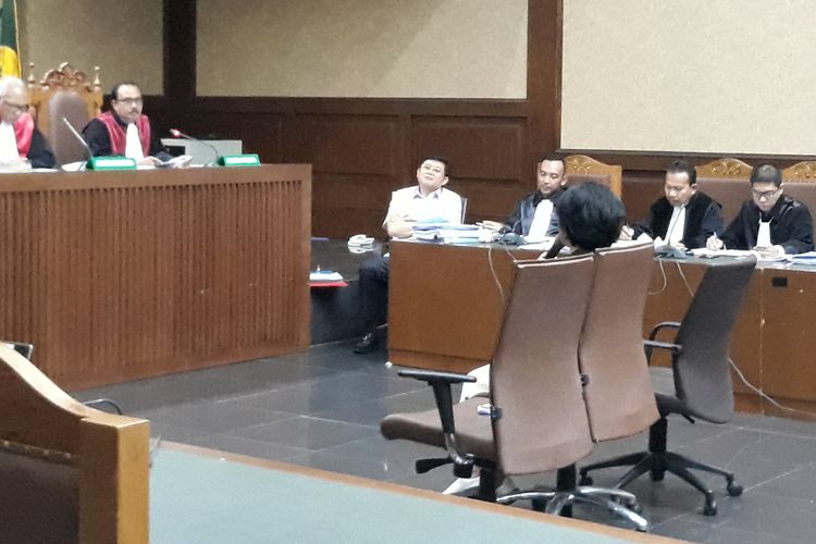 Pegawai PT Gajendra Adhi Sakti, Dina Soraya bersaksi di Pengadilan Tindak Pidana Korupsi Jakarta, Kamis (6/12/2018). 
