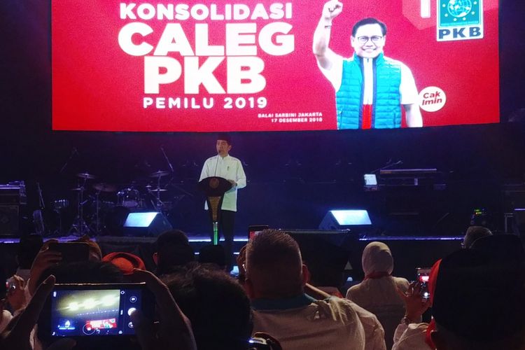 Presiden Joko Widodo saat menghadiri konsolidasi caleg PKB di Balai Sarbini, Jakarta, Senin (17/12/2018) siang.