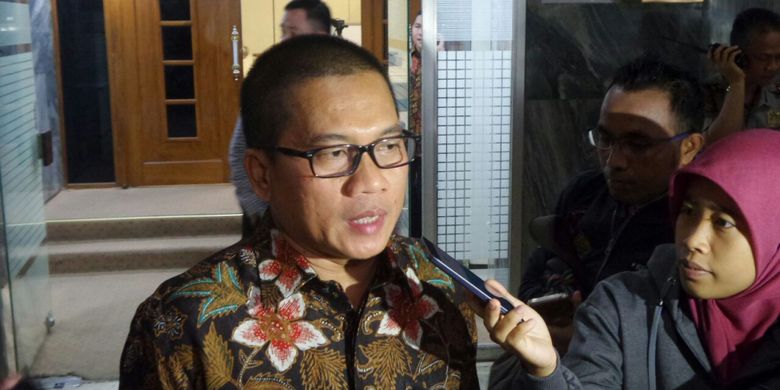 Anggota Komisi II DPR Yandri Susanto di Kompleks Parlemen, Senayan, Jakarta, Senin (16/10/2017).