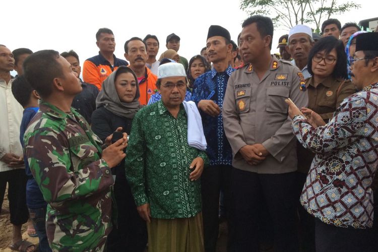 Tujuh ahli waris korban bencana tanah longsor yang masih hilang di Desa Pasir Panjang, Brebes, Jawa Tengah, menyepakati pencarian berakhir pada Rabu (28/2/2018).