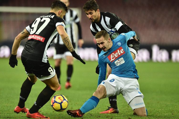 Napoli dan Udinese menjalani pertandingan babak 16 besar Coppa Italia di San Paolo, Selasa (19/12/2017).