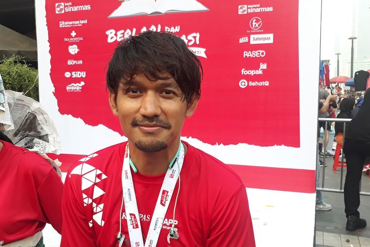 Ibnu Jamil saat mengikuti ajang lari PAPERUN Charity Fun Run 5K (PAPERUN 2019) di Gedung Sinar Mas Land Plaza, Thamrin, Minggu (23/6/2019). 
