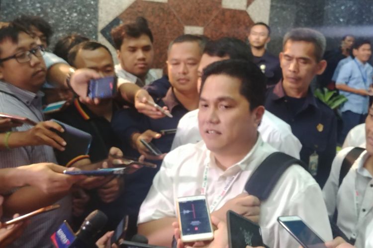 Ketua Tim Kampanye Nasional (TKN) Jokowi-Maruf Erick Thohir usai rapat di Sekretariat TKN, di Jakarta, Rabu (12/9/2018)