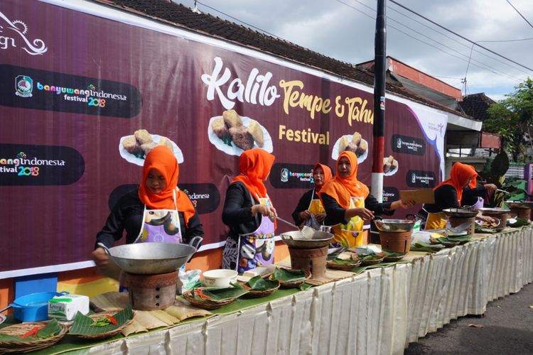 Festival Tahu Tempe di Jalan Kalilo Banyuwangi, Jawa Timur. Festival ini digelar mulai Jumat (9/2/2018) hingga Selasa (13/2/2018), dari pukul 15.00-22.00 WIB.