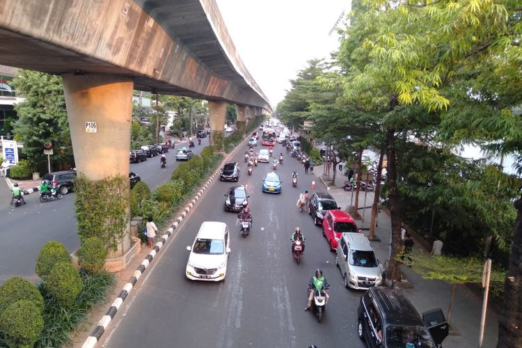 Situas Jalan Iskandarsyah, Melawai, Jakarta Selatan, depan kantor Gojek pada Selasa (5/8/2019)