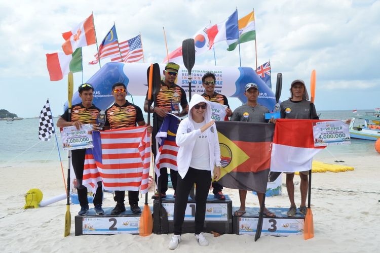 Para juara Belitong Geopark International Stand Up Paddle and Kayak Marathon (BGISKM) 2019.