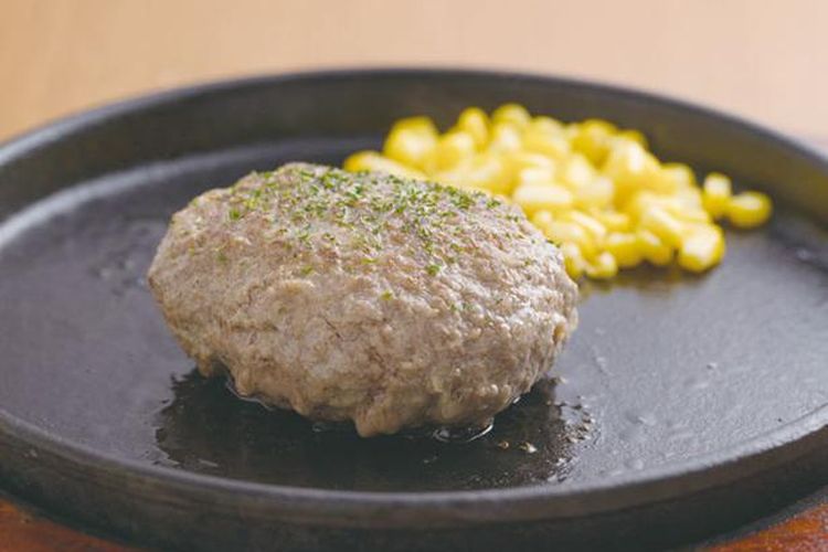 Hamburger Daichan seharga 918 yen adalah steak hamburger yang dicampur menggunakan tangan langsung di restoran.