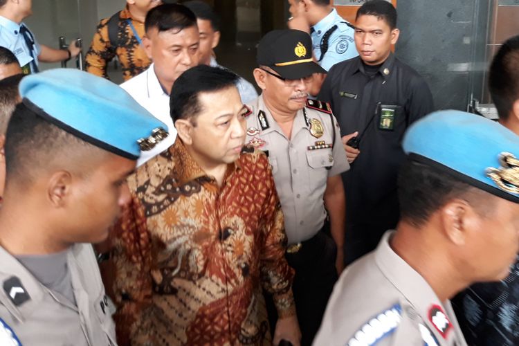Terdakwa Setya Novanto menghadapi sidang pembacaan putusan di Pengadilan Tipikor Jakarta, Selasa (24/4/2018).