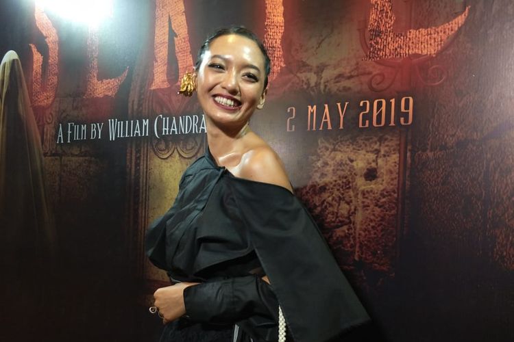 Asmara Abigail dalam jumpa pers dan screening film Sekte di XXI Epicentrum Walk, Kuningan, Jakarta Selatan, Senin (22/4/2019).