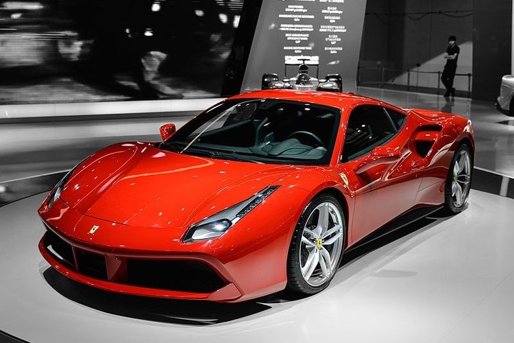 Sebuah Ferrari 488.