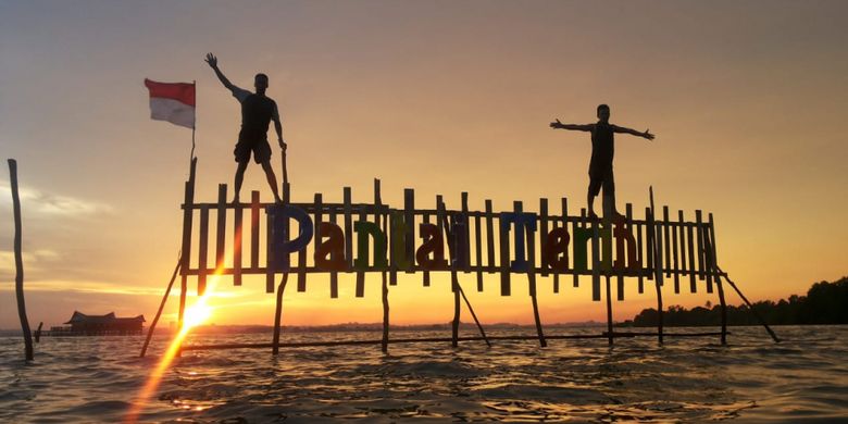 Sejumlah wisatawan yang datang ke kampung terih Nongsa ikut serta dalam melestarikan mangrove Batam ini. Selain menawarkan keindahan mangrove, destinasi ini juga memperkenalkan adat istiadat Melayu Batam yang ada di Kampung tua kampung Terih Nongsa.