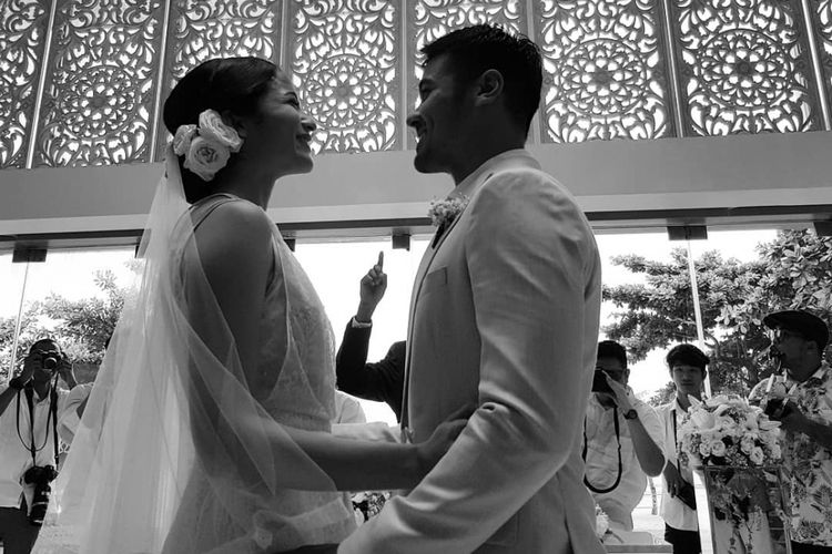 Artis peran Chicco Jerikho menikah dengan Putri Marino dalam sebuah pemberkatan nikah di Bali, Sabtu (3/3/2018).