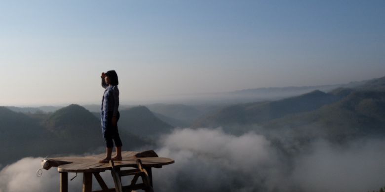 Bagai Berfoto Di Lautan Awan Saat Ke Bukit Panguk Bantul