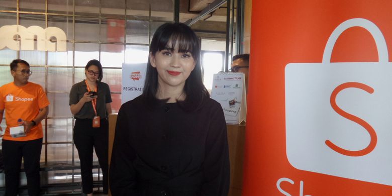 Fashion influencer sekaligus k-pop enthusiast, Sasyachi dalam acara BincangShopee di kawasan Cipete, Jakarta Selatan, Kamis (17/1/2019). 