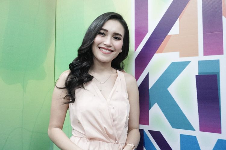 Penyanyi dangdut Ayu Ting Ting saat ditemui di acara Mom and Kids Awards 2018 di MNC Studios, Kebon Jeruk, Jakarta Barat, Sabtu (21/7/2018).