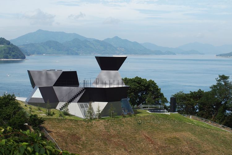 Museum yang Terbentuk dari Perpaduan Pemandangan dan Arsitektur - Museum Arsitektur Toyo Ito