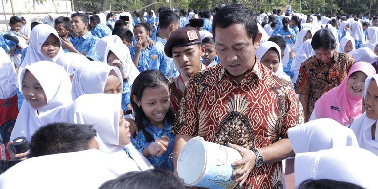 Wali Kota Semarang, Hendrar Prihadi, mengatakan saat ini Pemkot Semarang sedang menyusun rencana strategis berupa proyek Semarang Cooling Plan. 