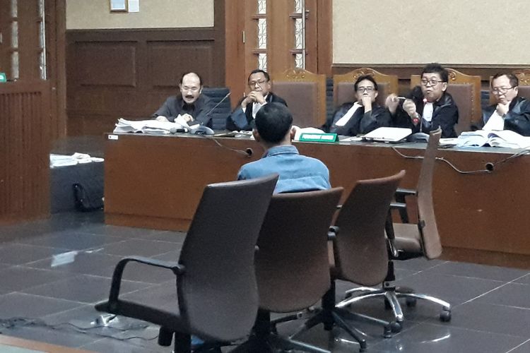 Saksi Abdul Aziz saat bersaksi untuk terdakwa Fredrich Yunadi di Pengadilan Tipikor Jakarta, Kamis (5/4/2018).