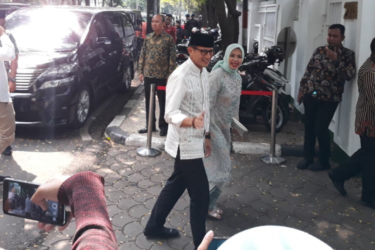 Wakil Gubernur DKI Jakarta Sandiaga Uno di kediaman Ketua Umum PDI Perjuangan Megawati Soekarnoputri di Jalan Teuku Umar, Jakarta Pusat, Jumat (15/6/2018).