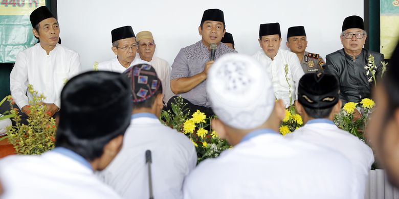 Walikota Semarang Hendrar Prihadi menghadiri prosesi tanda dimulainya perluasan Masjid Agung Semarang atau Masjid Agung Kauman, Kota Semarang, hingga 8 lantai, Rabu (3/4/2019).