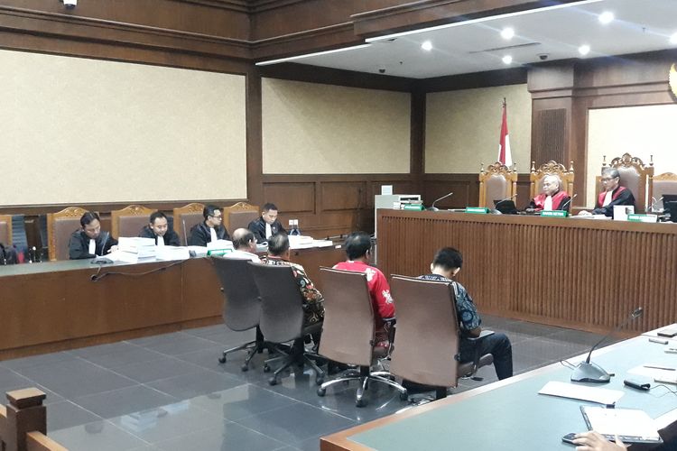 Empat anggota DPRD Kalimantan Tengah menjalani sidang pembacaan tuntutan jaksa di Pengadilan Tipikor Jakarta, Rabu (29/5/2019).